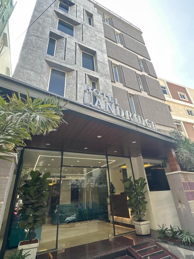 Hotel Landridge - Hitech City Hyderabad — exterior view