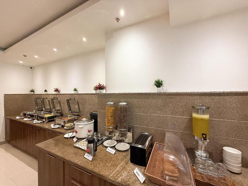 Hotel Landridge - Hitech City Hyderabad
