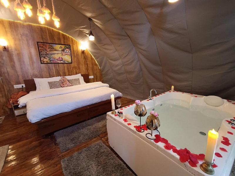 Nirvana Hamta Retreat image