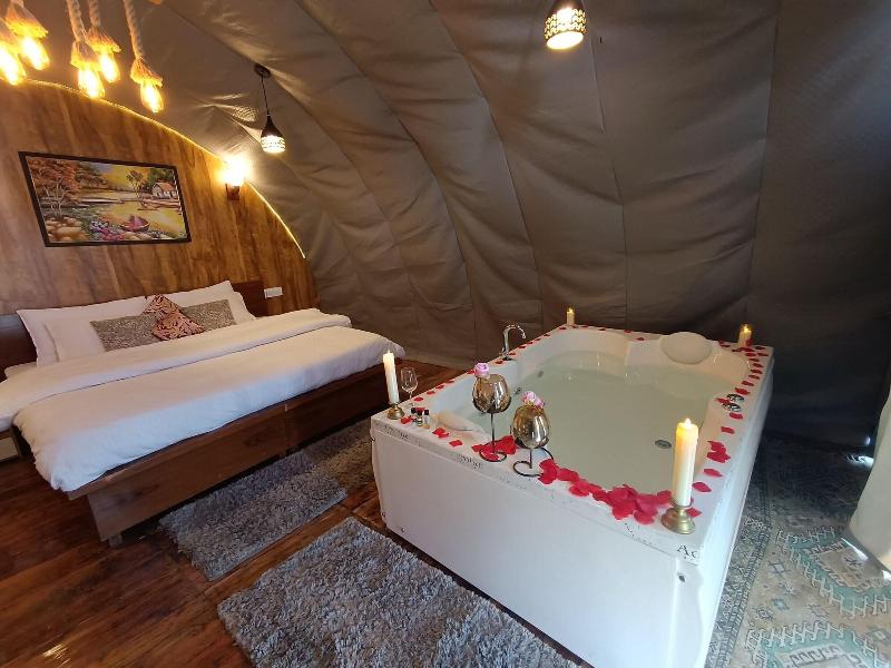 Nirvana Hamta Retreat image