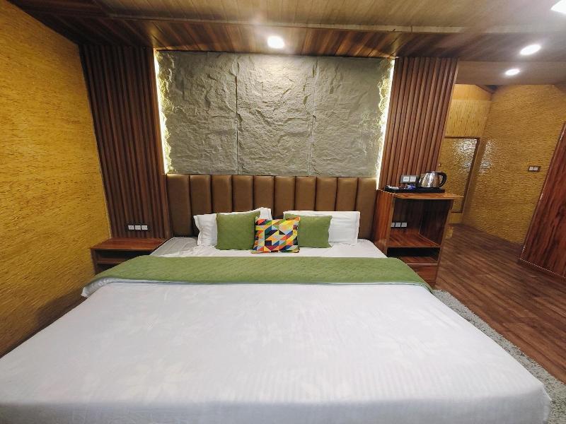 Nirvana Hamta Retreat image