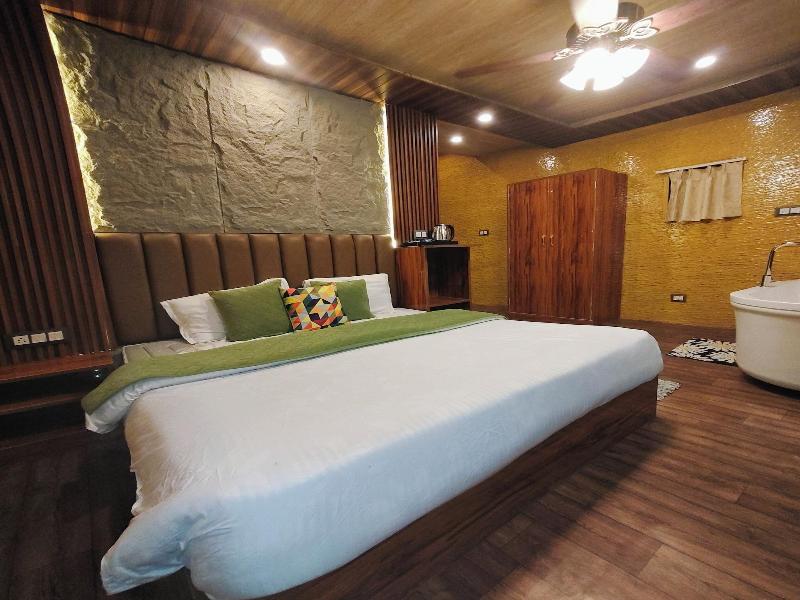 Nirvana Hamta Retreat image