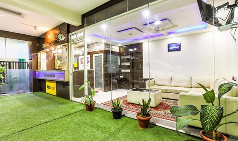 Fabhotel Comfort Inn image