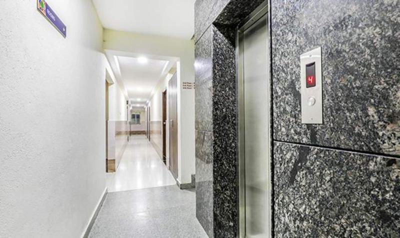Fabhotel Comfort Inn image