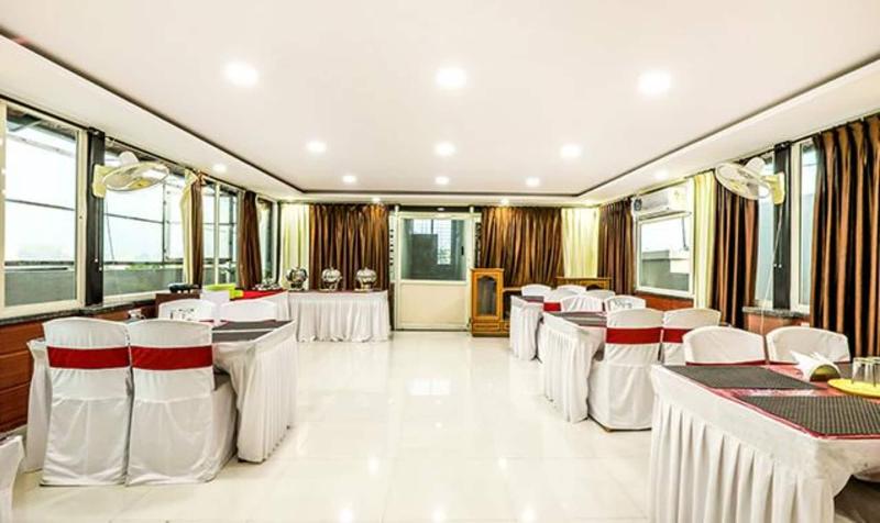 Fabhotel Comfort Inn image
