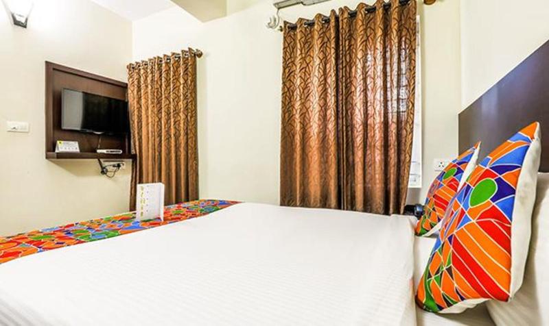 Fabhotel Comfort Inn image