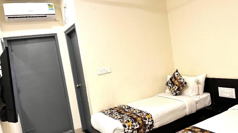 Athasri Hotel Hsr Layout image