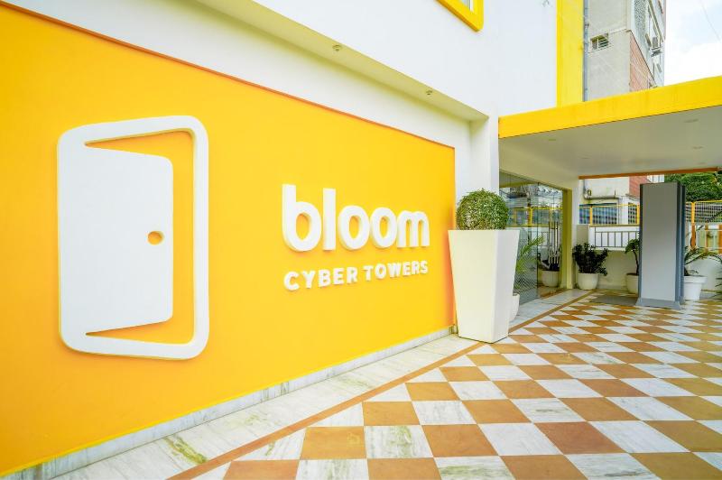Bloom Hotel - Cyber Towers — general view