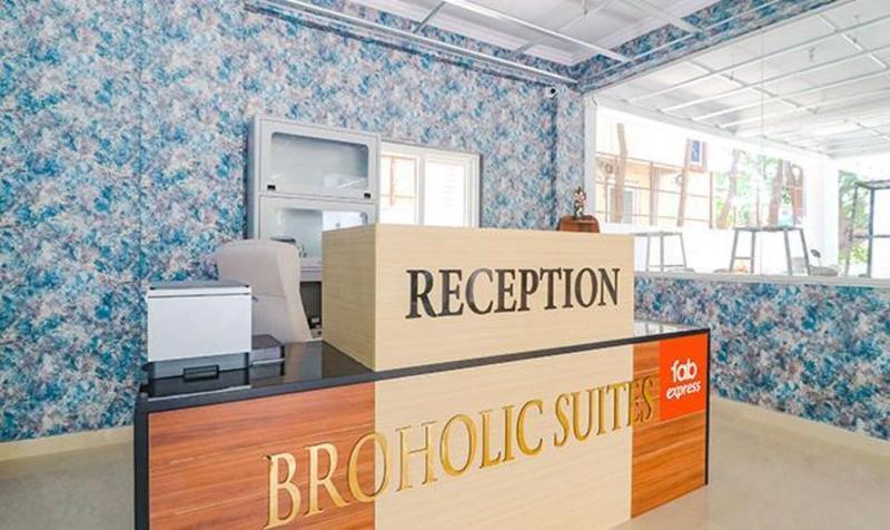 Fabhotel Broholic Suites I