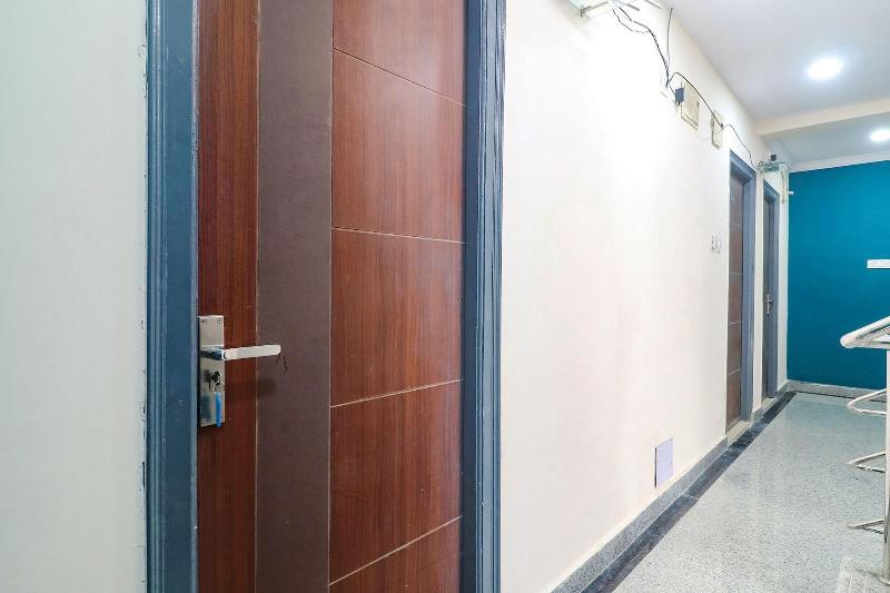 Fabhotel Broholic Suites I