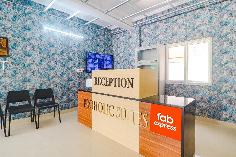 Fabhotel Broholic Suites I