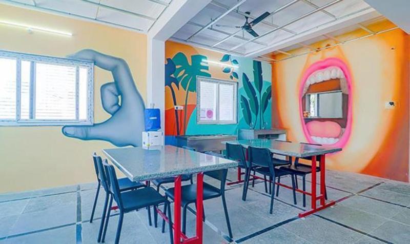 Fabhotel Broholic Suites I