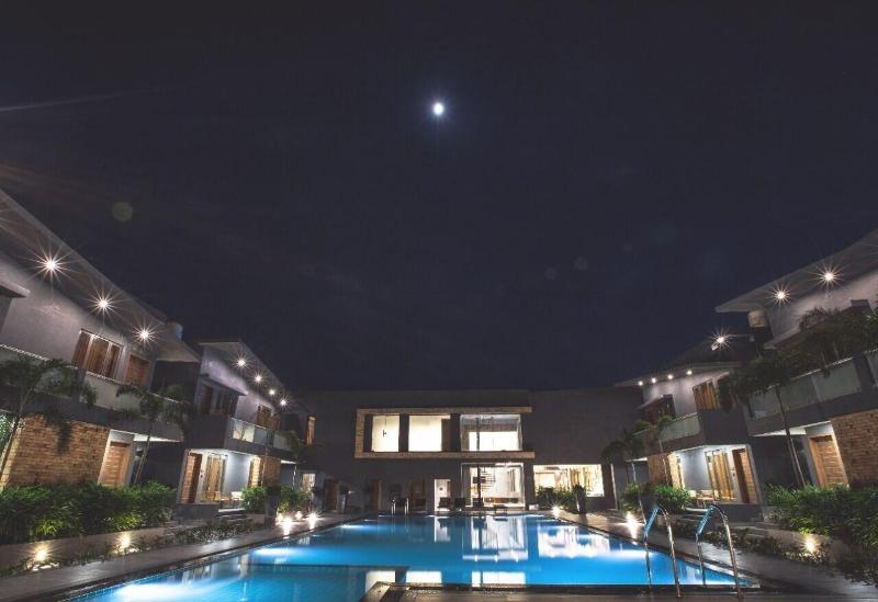Phoenix Resort