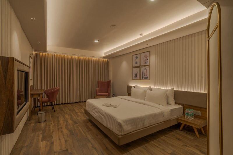 Phoenix Resort 5