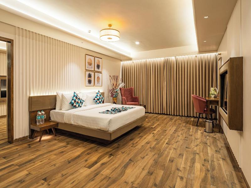 Phoenix Resort image