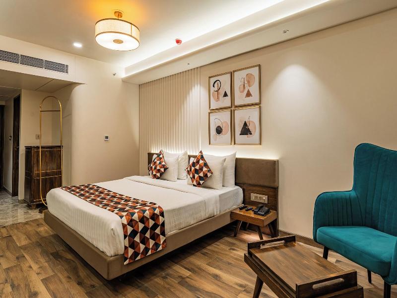 Phoenix Resort image
