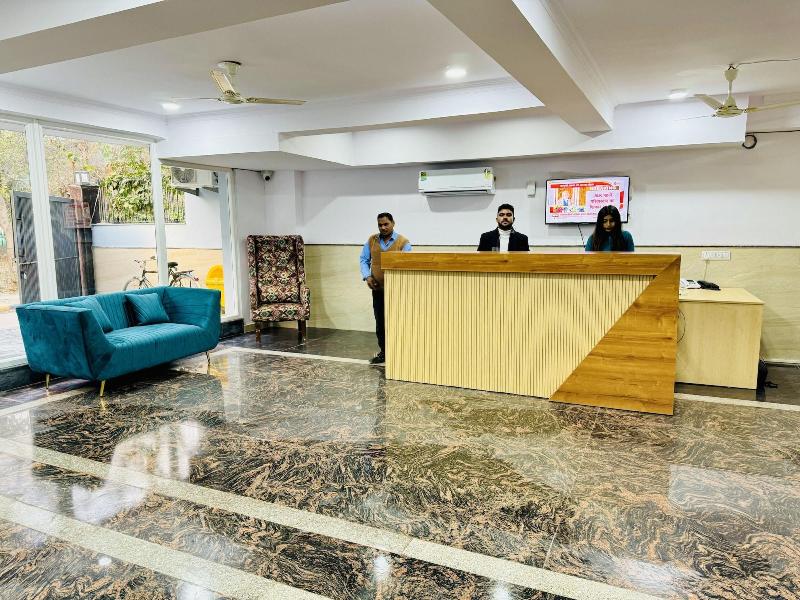 Zen Suites - Golf Course Road
