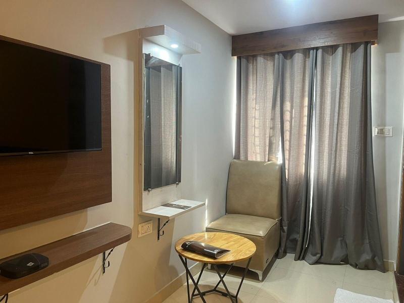 Avenue Suites image