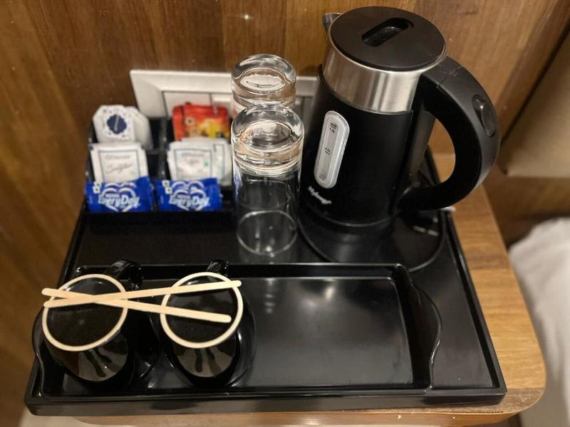 Avenue Suites image