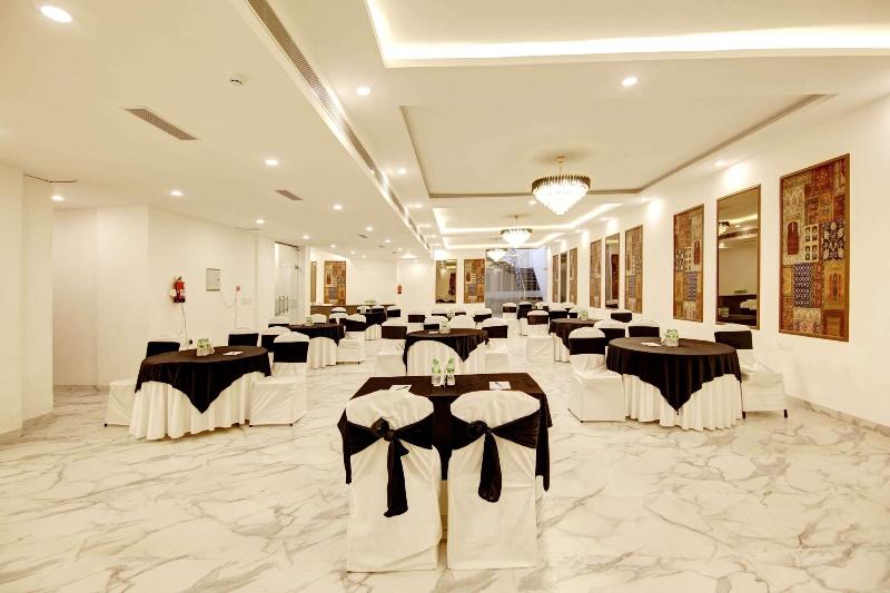 Saltstayz Select - Huda City Cente image