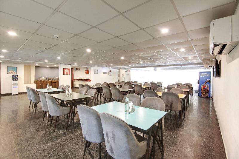 Saltstayz Select - Huda City Cente image