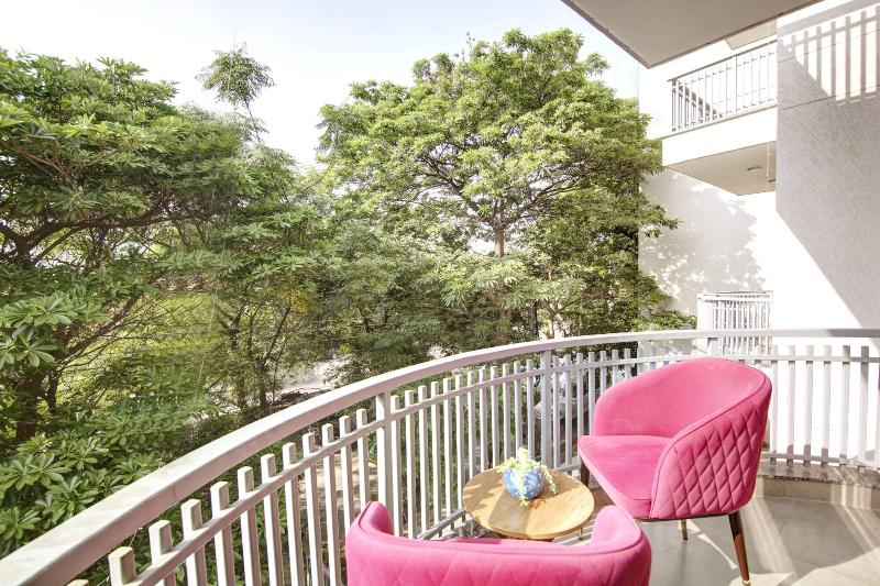 Saltstayz Select - Huda City Cente image