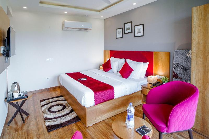Saltstayz Select - Huda City Cente image