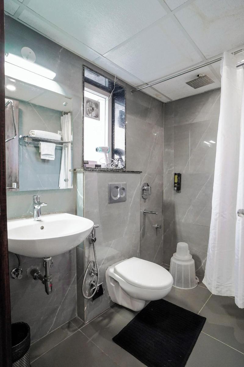 Saltstayz Select - Huda City Cente image