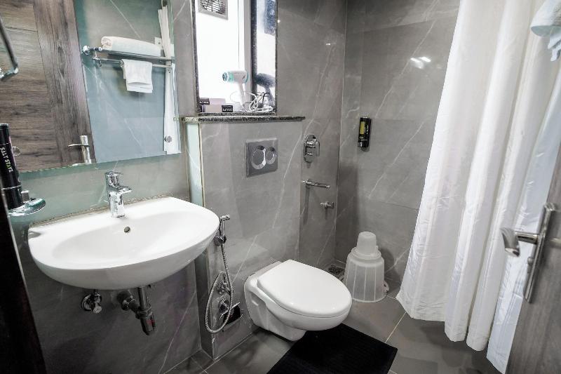 Saltstayz Select - Huda City Cente image