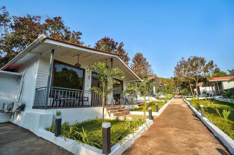 Amore Serenity Resort image
