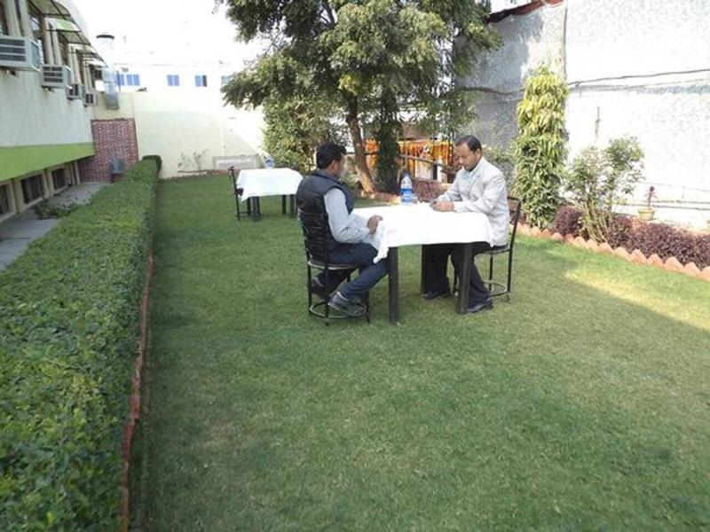 Hotel Ambika Palace By Shiwani Associate image