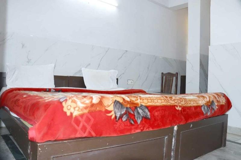 Hotel Ambika Palace By Shiwani Associate image