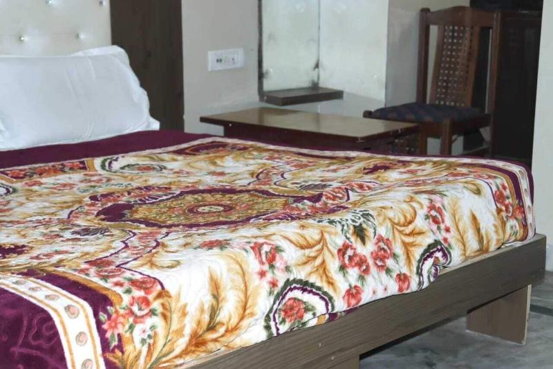 Hotel Ambika Palace By Shiwani Associate image