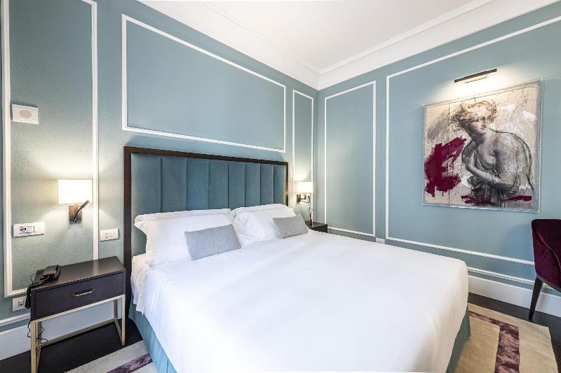 Glimpse Hotel image
