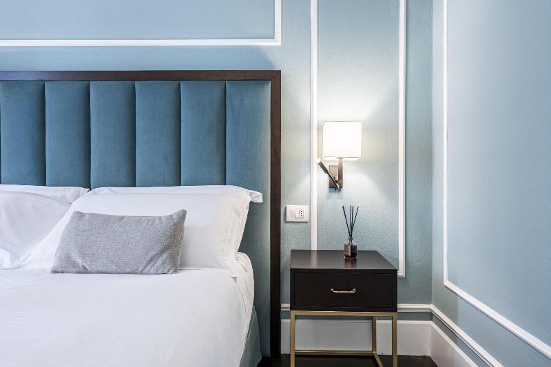 Glimpse Hotel image