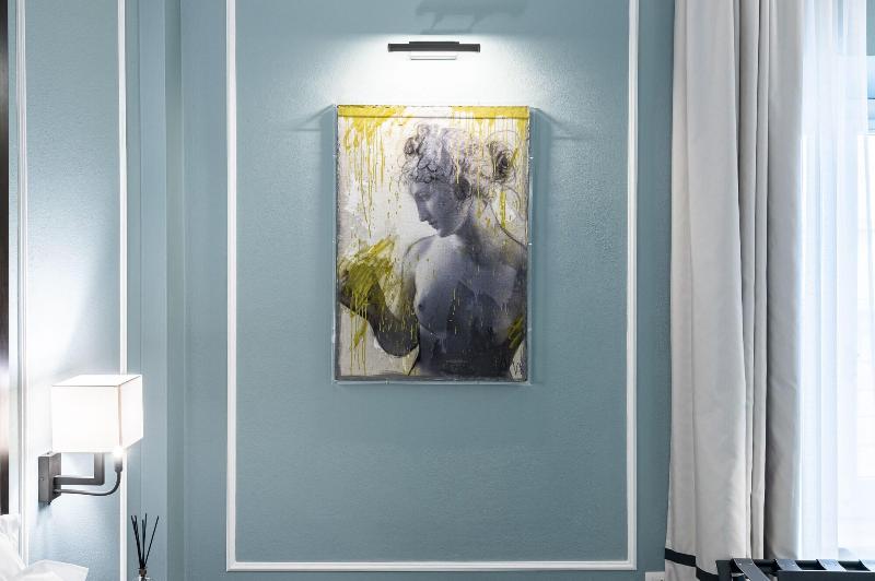 Glimpse Hotel image