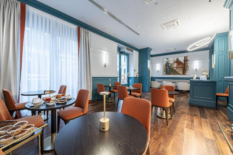 Glimpse Hotel image