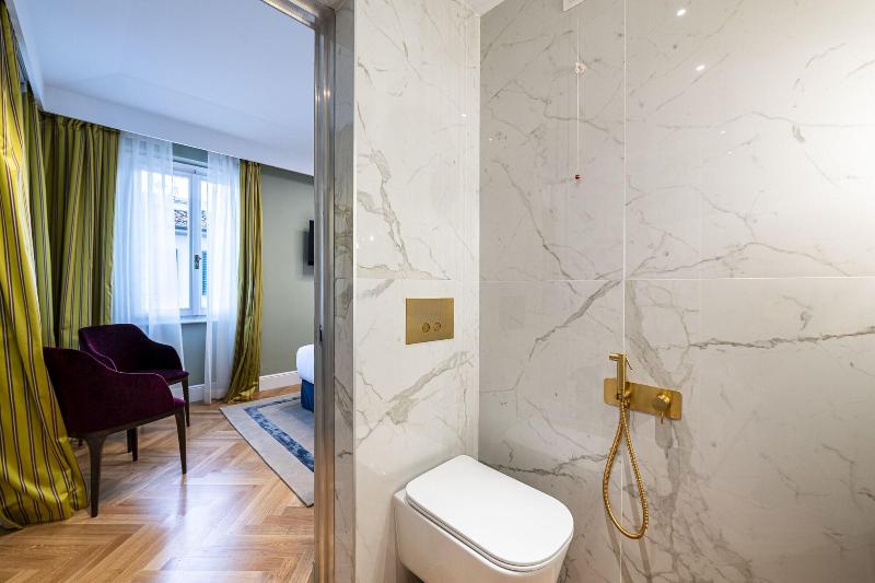 Glimpse Hotel image