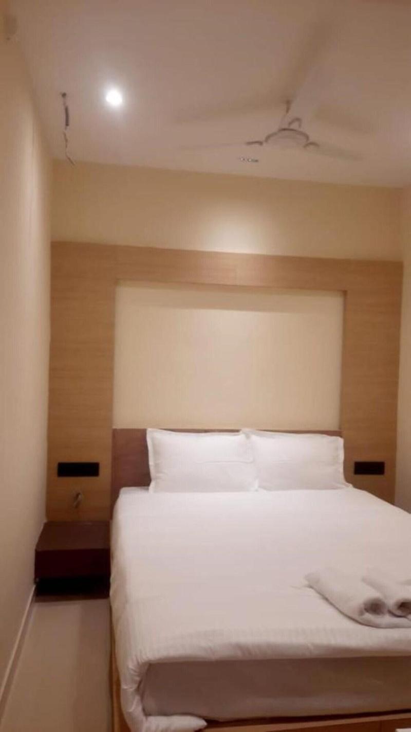 Hotel Skyking image