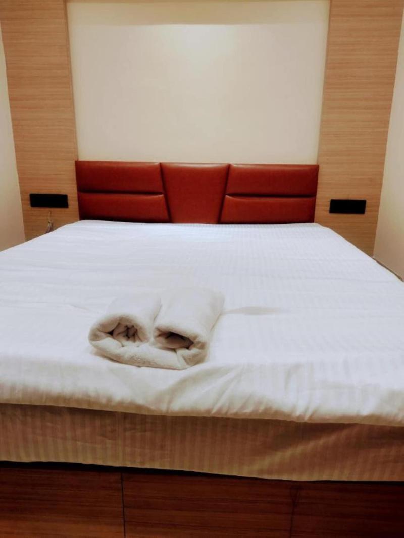 Hotel Skyking image