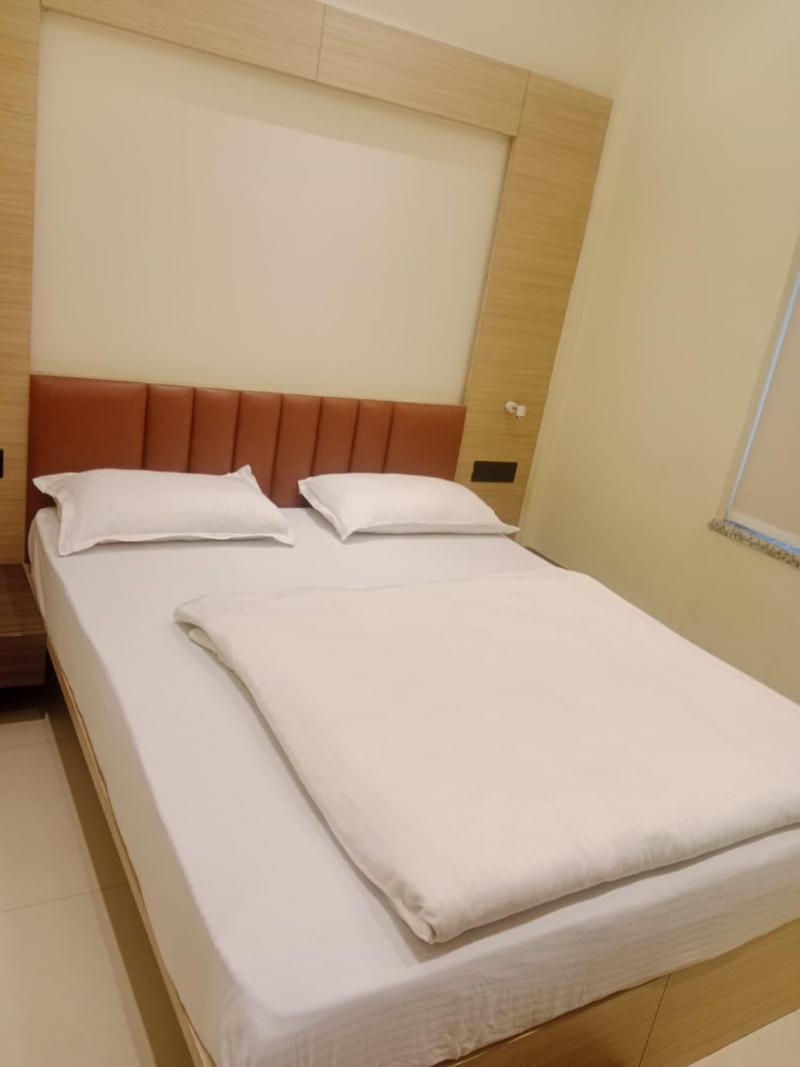 Hotel Skyking image