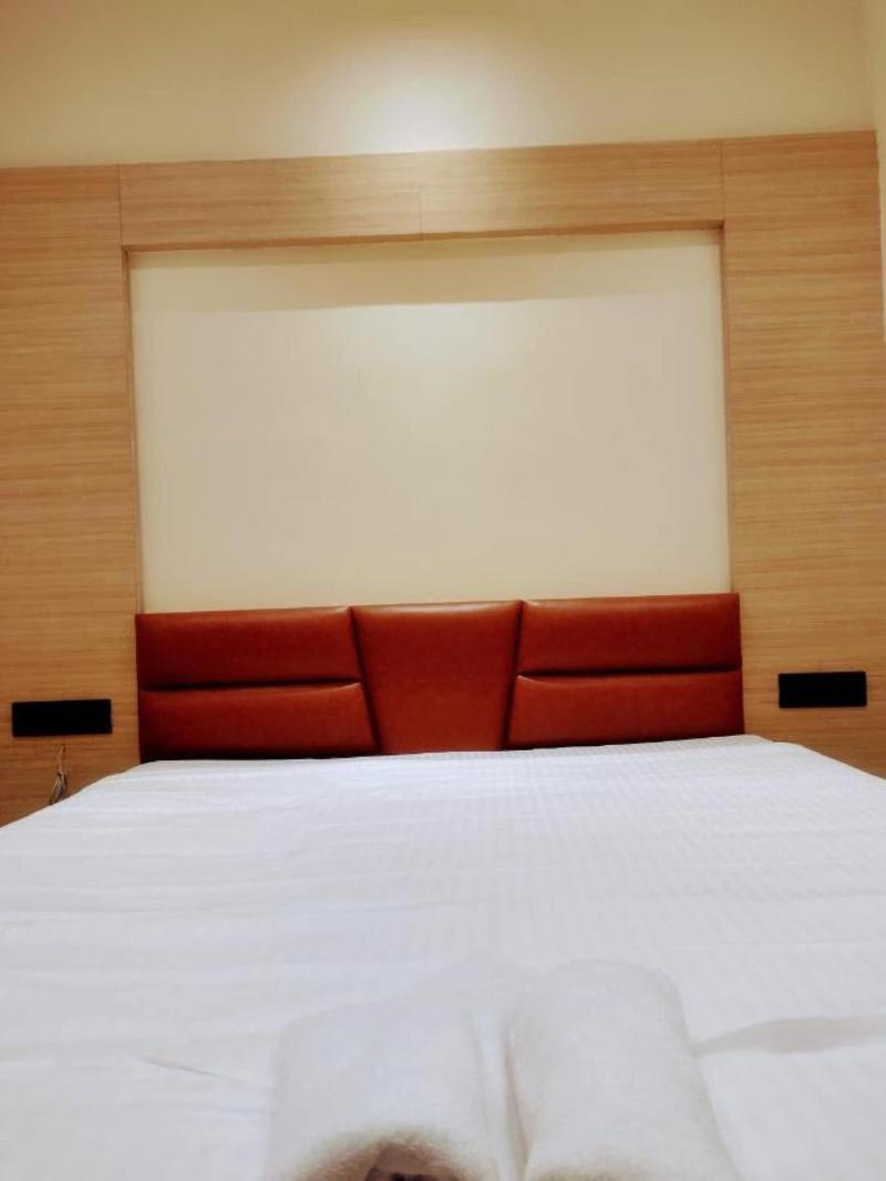 Hotel Skyking image