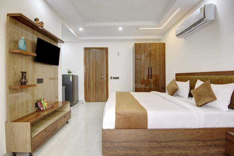 360 Degree Hotel Medicity image