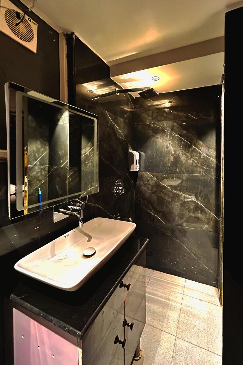 Orsom Stays -sector 42 Gurgaon image