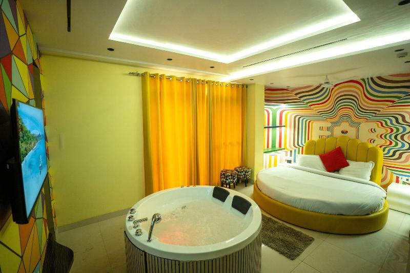 Orsom Stays -sector 42 Gurgaon image