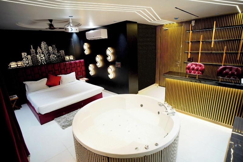 Orsom Stays -sector 42 Gurgaon image