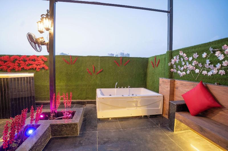 Orsom Stays -sector 42 Gurgaon image