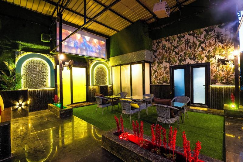 Orsom Stays -sector 42 Gurgaon image
