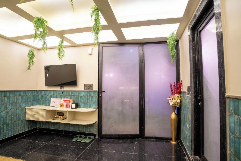 Orsom Stays -sector 42 Gurgaon image