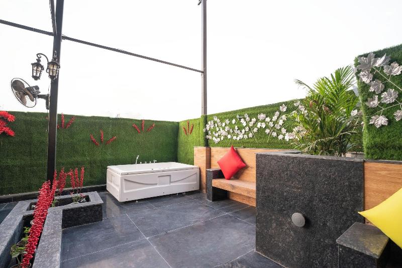Orsom Stays -sector 42 Gurgaon image